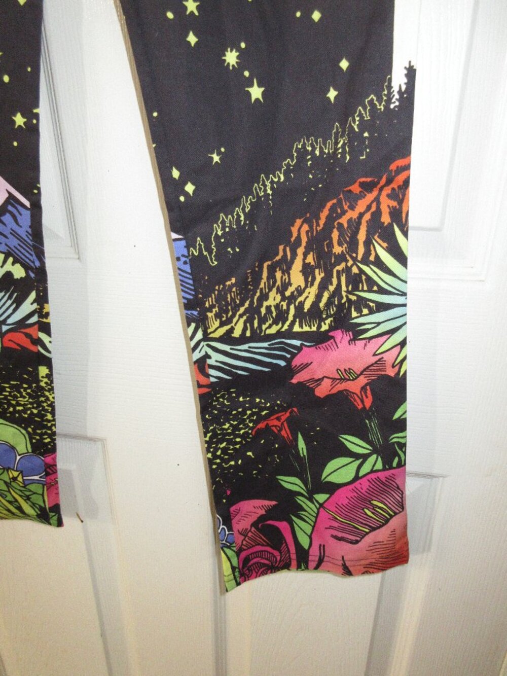 Current Mood Alien Print woven pants Size M jrs - Picture 6 of 16